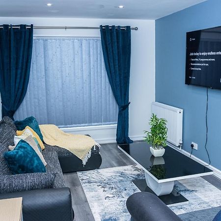 Lush Lodge -Home Away In Telford, For Contractors, Families, Group Of Friends, Long Term Stays Exteriér fotografie