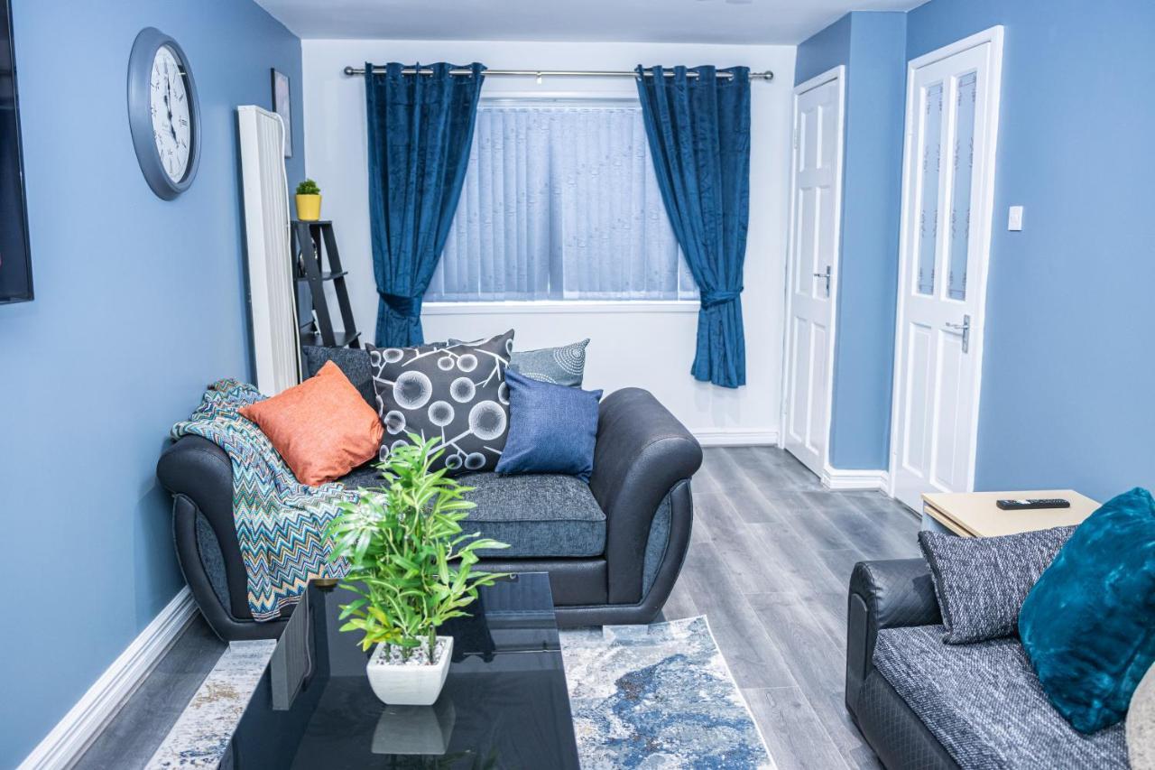 Lush Lodge -Home Away In Telford, For Contractors, Families, Group Of Friends, Long Term Stays Exteriér fotografie